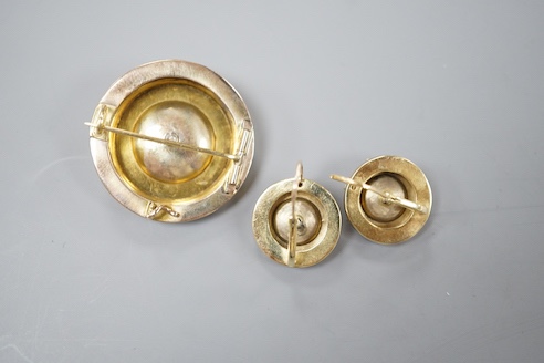 A suite of yellow metal, green paste and simulated seed pearl set jewellery, comprising a brooch, 30mm and pair of earrings, gross weight 10 grams.